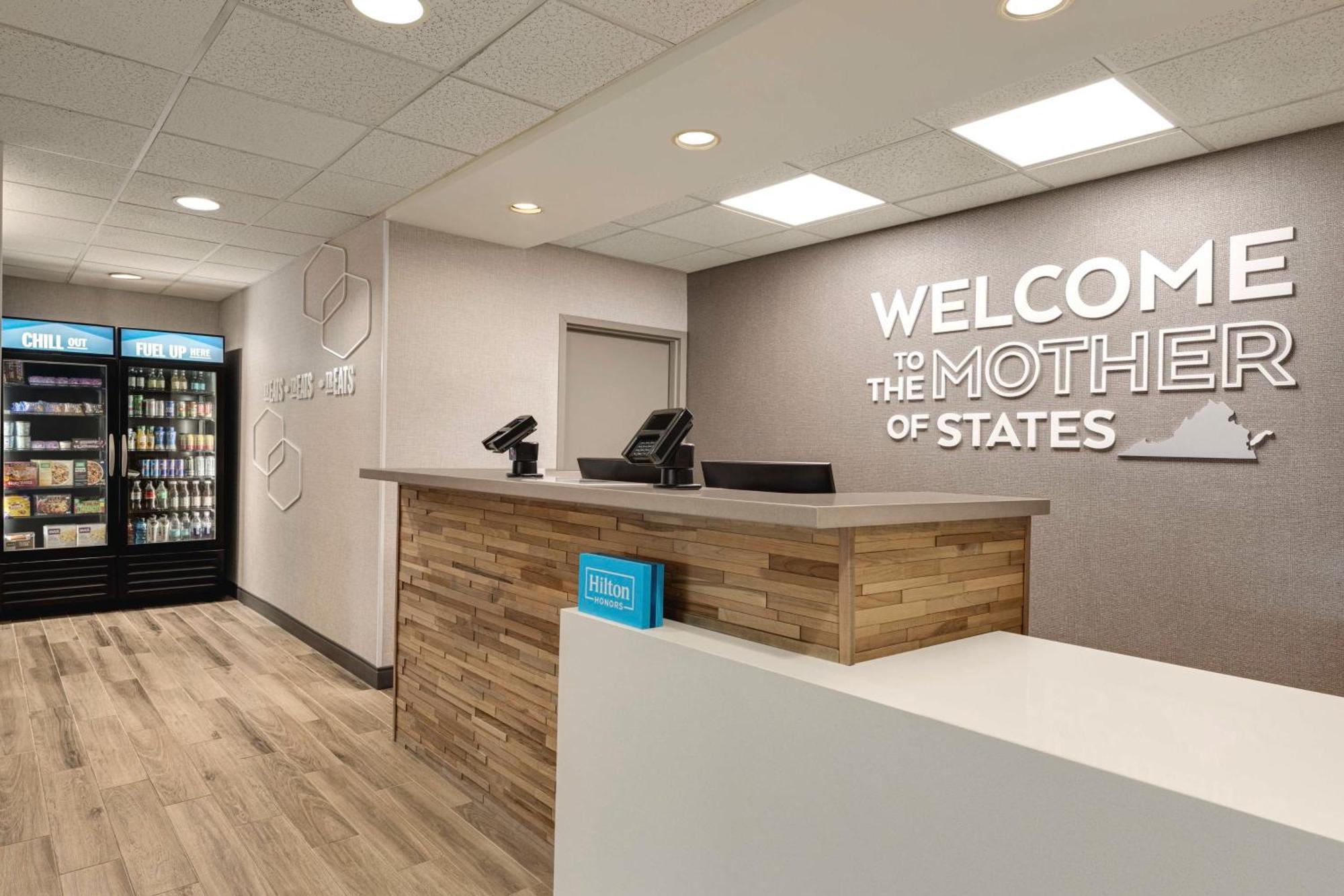Hampton Inn Waynesboro/Stuarts Draft Fishersville Exterior foto